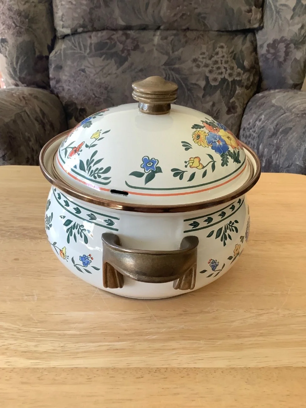 Vintage 1981 M Kamenstein ENAMEL COOKWARE 5-Piece Floral Design Brass Handles